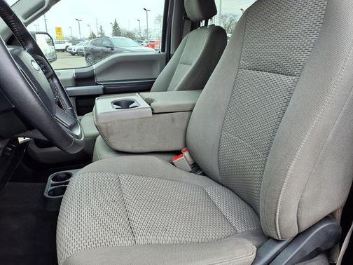 Oxford White 2019 Ford F-150 XLT