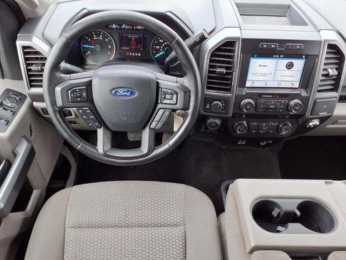 Oxford White 2019 Ford F-150 XLT