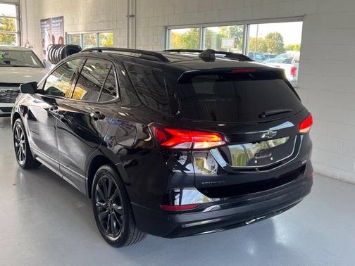Mosaic Black Metallic 2024 Chevrolet Equinox RS