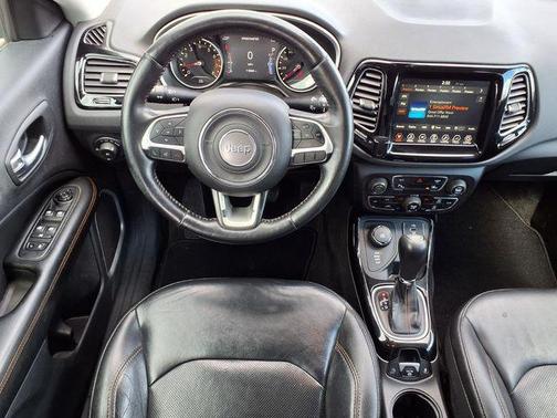 Diamond Black Crystal Pearlcoat 2018 Jeep Compass Limited