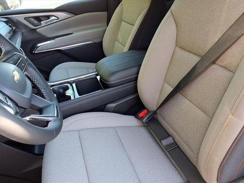 Black Metallic 2026 Chevrolet Traverse LT