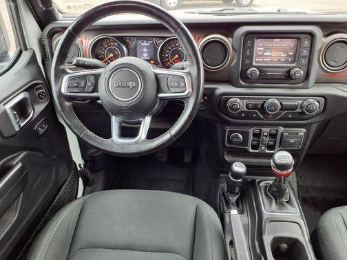 Bright White Clearcoat 2020 Jeep Gladiator Sport S