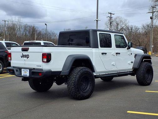 Bright White Clearcoat 2020 Jeep Gladiator Sport S