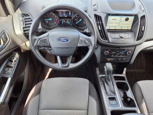 Agate Black Metallic 2019 Ford Escape SE