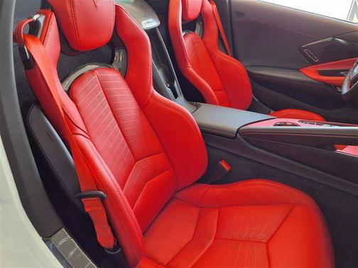 2026 Chevrolet Corvette Stingray w/2LT