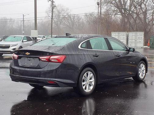 2022 Chevrolet Malibu FWD LT