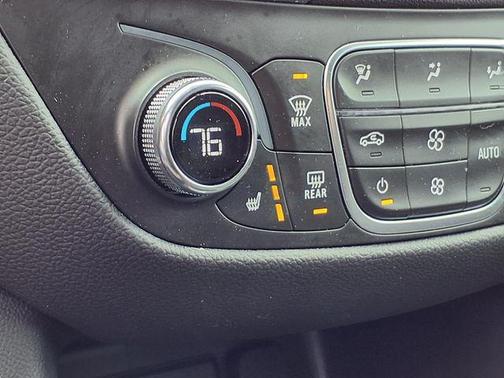 Sterling Gray Metallic 2024 Chevrolet Equinox 1LT