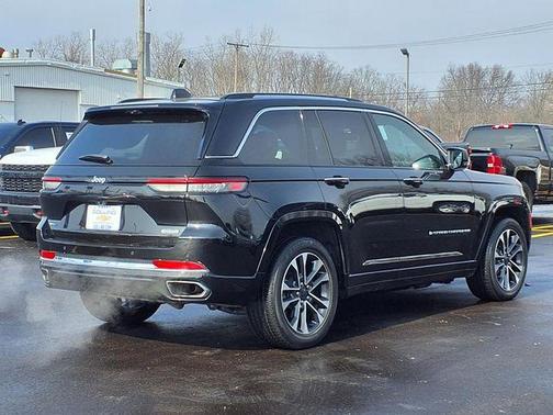 2022 Jeep Grand Cherokee 4xe Overland