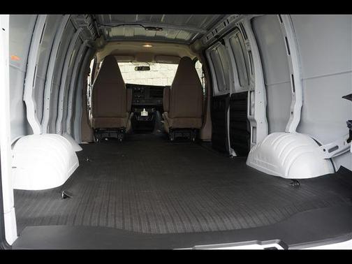 2025 Chevrolet Express 2500 RWD 2500 Regular Wheelbase WT