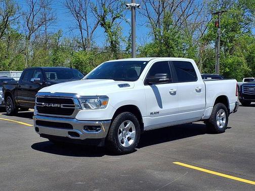 Bright White Clearcoat 2021 RAM 1500 Big Horn/Lone Star