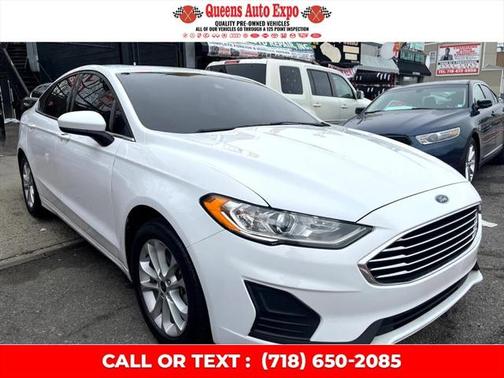 2020 Ford Fusion SE
