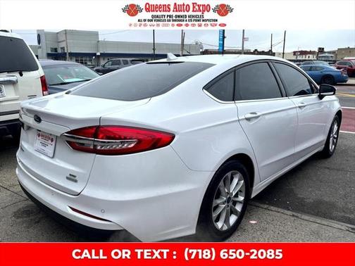 2020 Ford Fusion SE