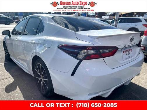 2022 Toyota Camry SE