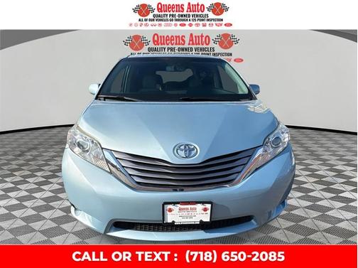 Blue 2017 Toyota Sienna XLE Premium