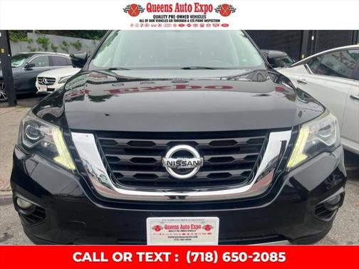 2017 Nissan Pathfinder SL
