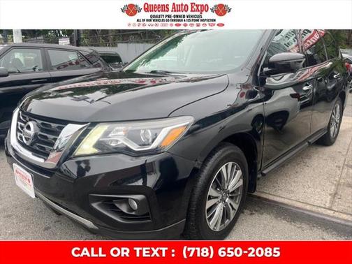 2017 Nissan Pathfinder SL