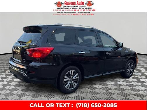 2018 Nissan Pathfinder SV