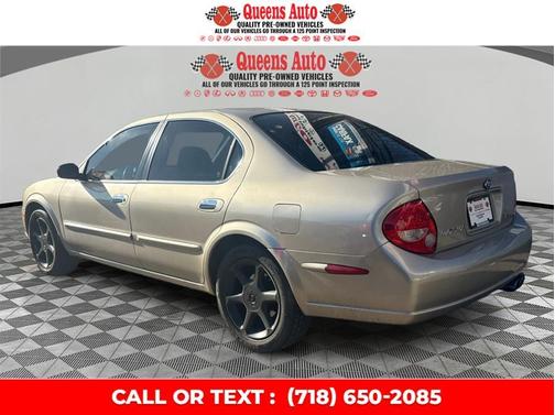 2000 Nissan Maxima SE