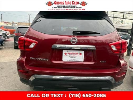 2017 Nissan Pathfinder SL