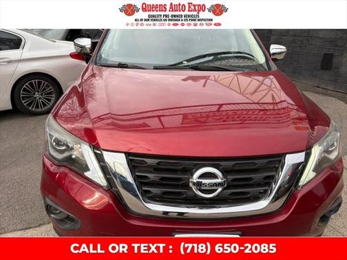 2017 Nissan Pathfinder SL