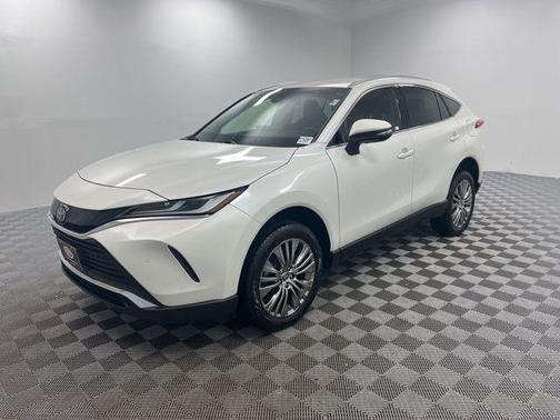 2022 Toyota Venza XLE