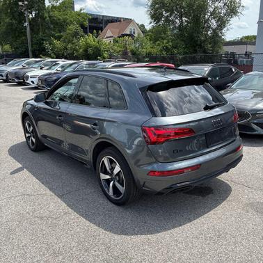 Daytona Gray Pearl Effect 2022 Audi Q5 45 S line Premium Plus