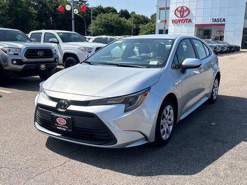 Classic Silver Metallic 2024 Toyota Corolla LE