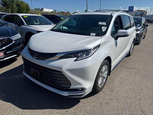 2024 Toyota Sienna Limited 7-Passenger