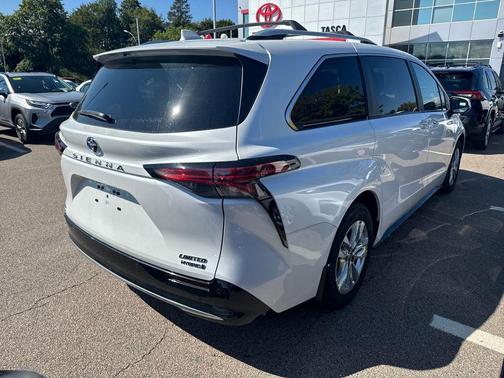 2024 Toyota Sienna Limited 7-Passenger