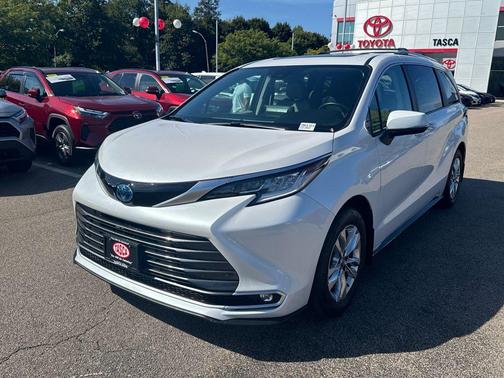 2024 Toyota Sienna Limited 7-Passenger