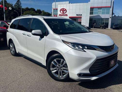 2024 Toyota Sienna Limited 7-Passenger