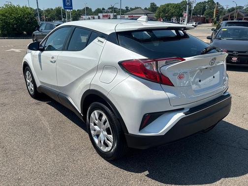Blizzard Pearl 2019 Toyota C-HR LE