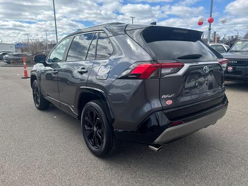 Magnetic Gray Metallic/Midnight Black Metallic 2022 Toyota RAV4 Hybrid SE