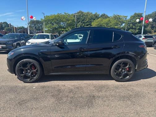 2025 Alfa Romeo Stelvio Sprint AWD