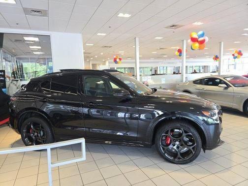 2025 Alfa Romeo Stelvio Sprint AWD