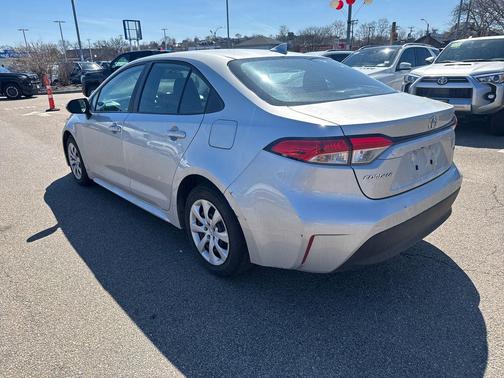 Classic Silver Metallic 2024 Toyota Corolla LE
