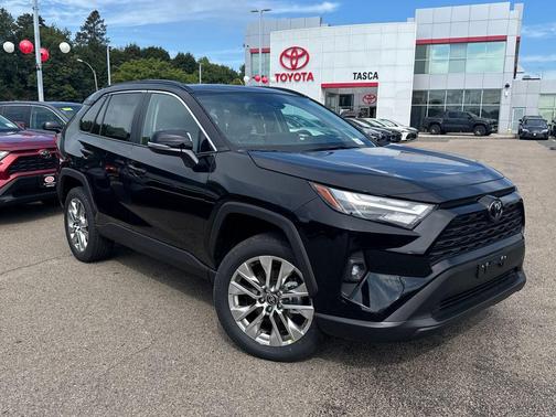 2025 Toyota RAV4 XLE Premium
