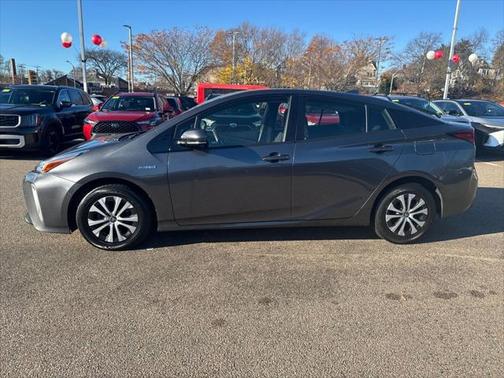 2020 Toyota Prius LE