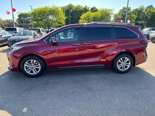 Ruby Flare Pearl 2022 Toyota Sienna Limited