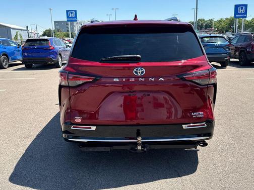 Ruby Flare Pearl 2022 Toyota Sienna Limited