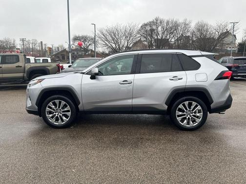 2023 Toyota RAV4 XLE Premium