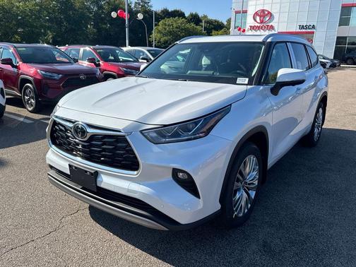 2025 Toyota Highlander Platinum