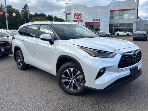 2025 Toyota Highlander XLE