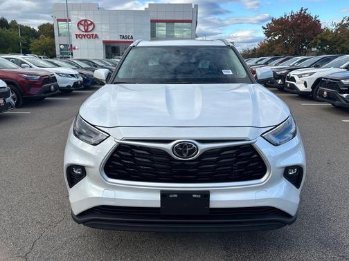 2025 Toyota Highlander XLE