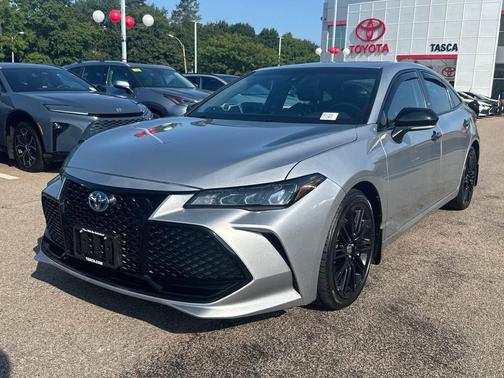 2022 Toyota Avalon Hybrid XSE