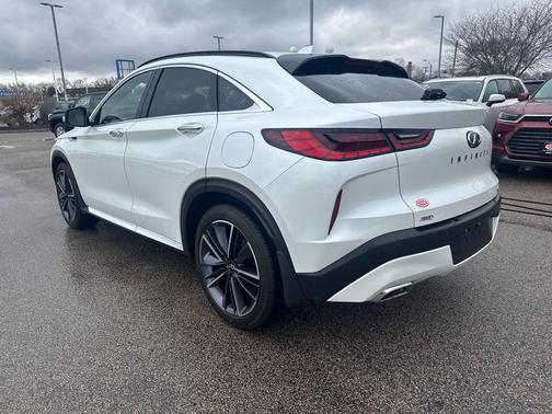 Radiant White 2025 INFINITI QX55 LUXE