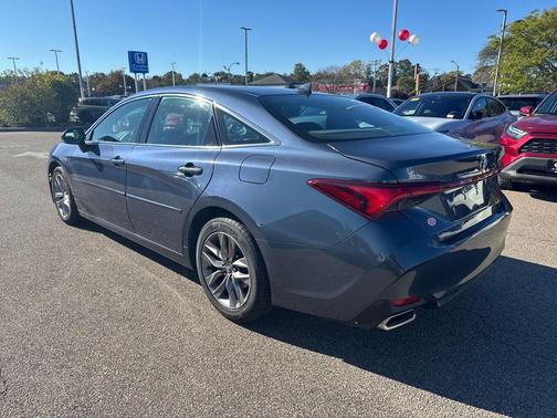 2019 Toyota Avalon XLE