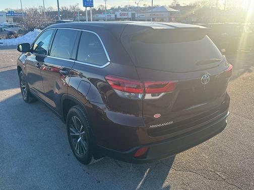 2019 Toyota Highlander LE