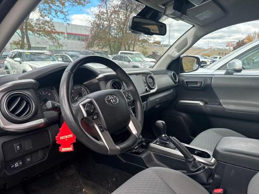 2022 Toyota Tacoma SR5