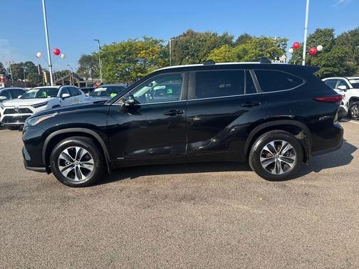 2023 Toyota Highlander Hybrid XLE